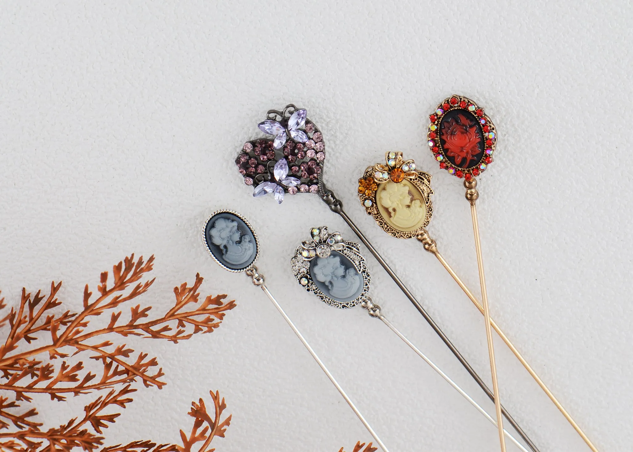 Alilang 5Pcs Vintage Bendable Lapel Pins Classic Pin Brooches Set Accessories for Secure Styling on Hats, Scarves