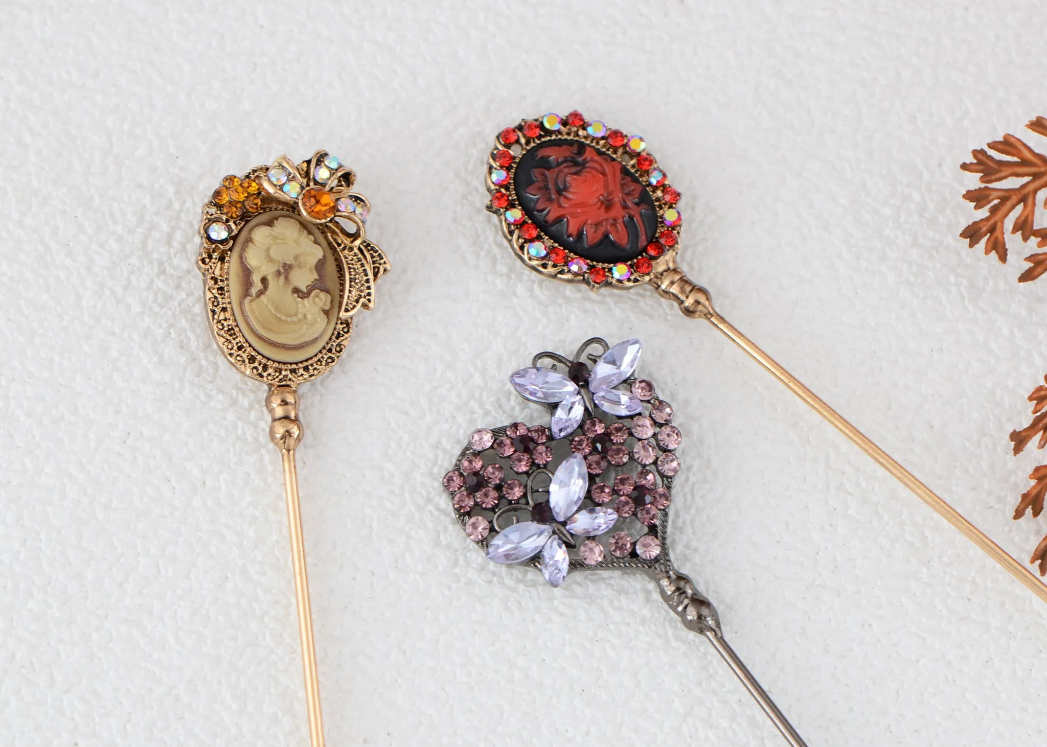 Alilang 5Pcs Vintage Bendable Lapel Pins Classic Pin Brooches Set Accessories for Secure Styling on Hats, Scarves