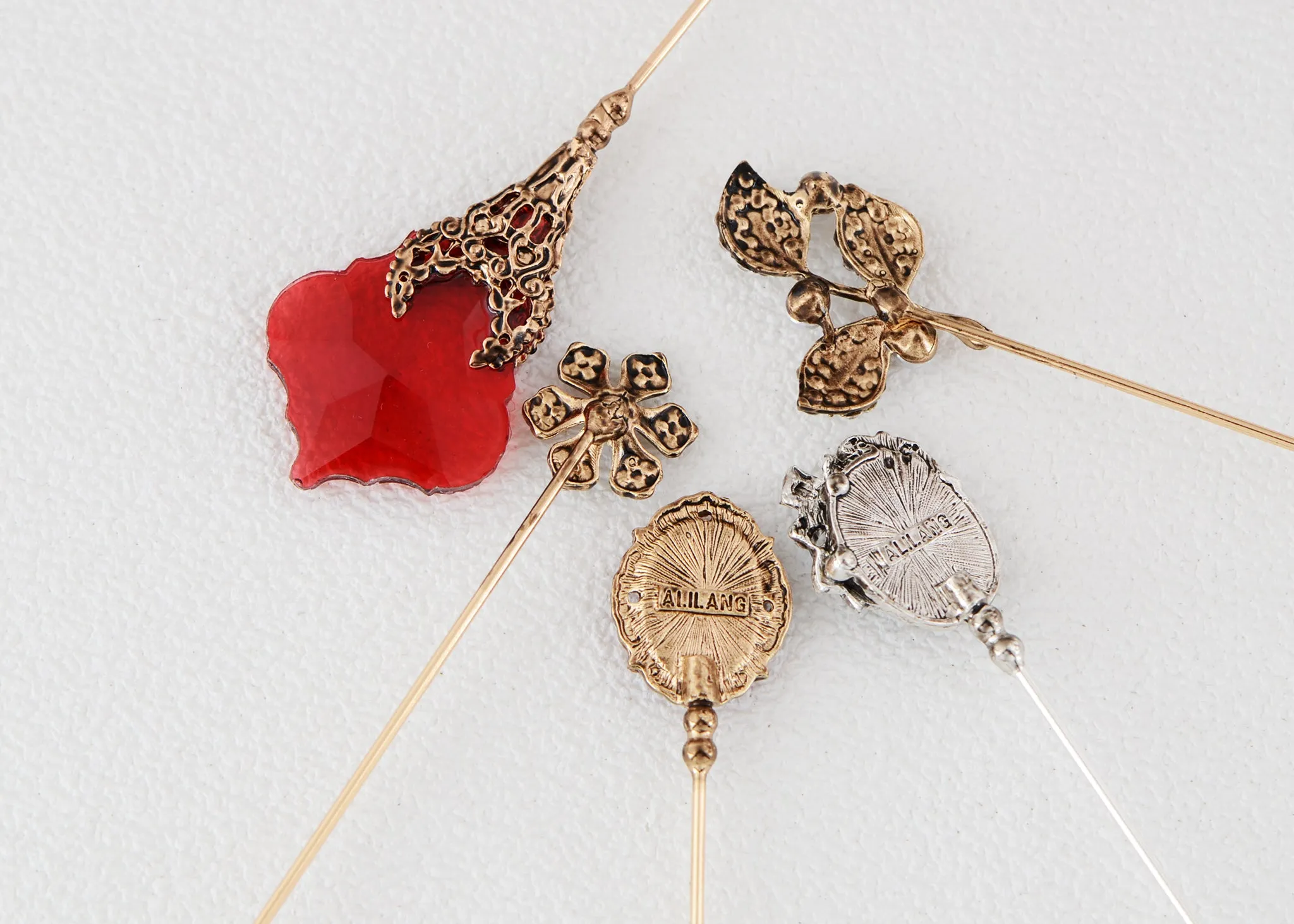 Alilang 5Pcs Vintage Bendable Lapel Pins Classic Pin Brooches Set Accessories for Secure Styling on Hats, Scarves