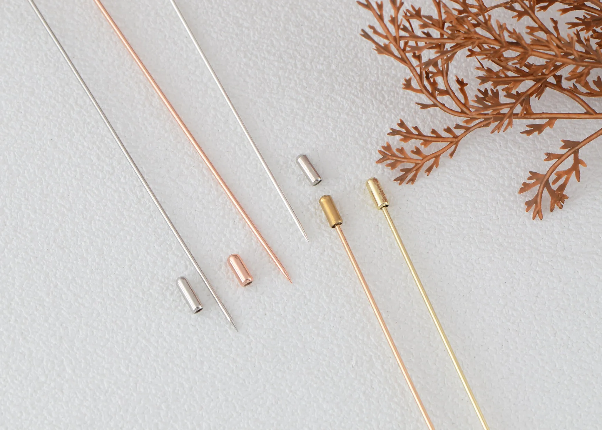 Alilang 5Pcs Vintage Bendable Lapel Pins Classic Pin Brooches Set Accessories for Secure Styling on Hats, Scarves