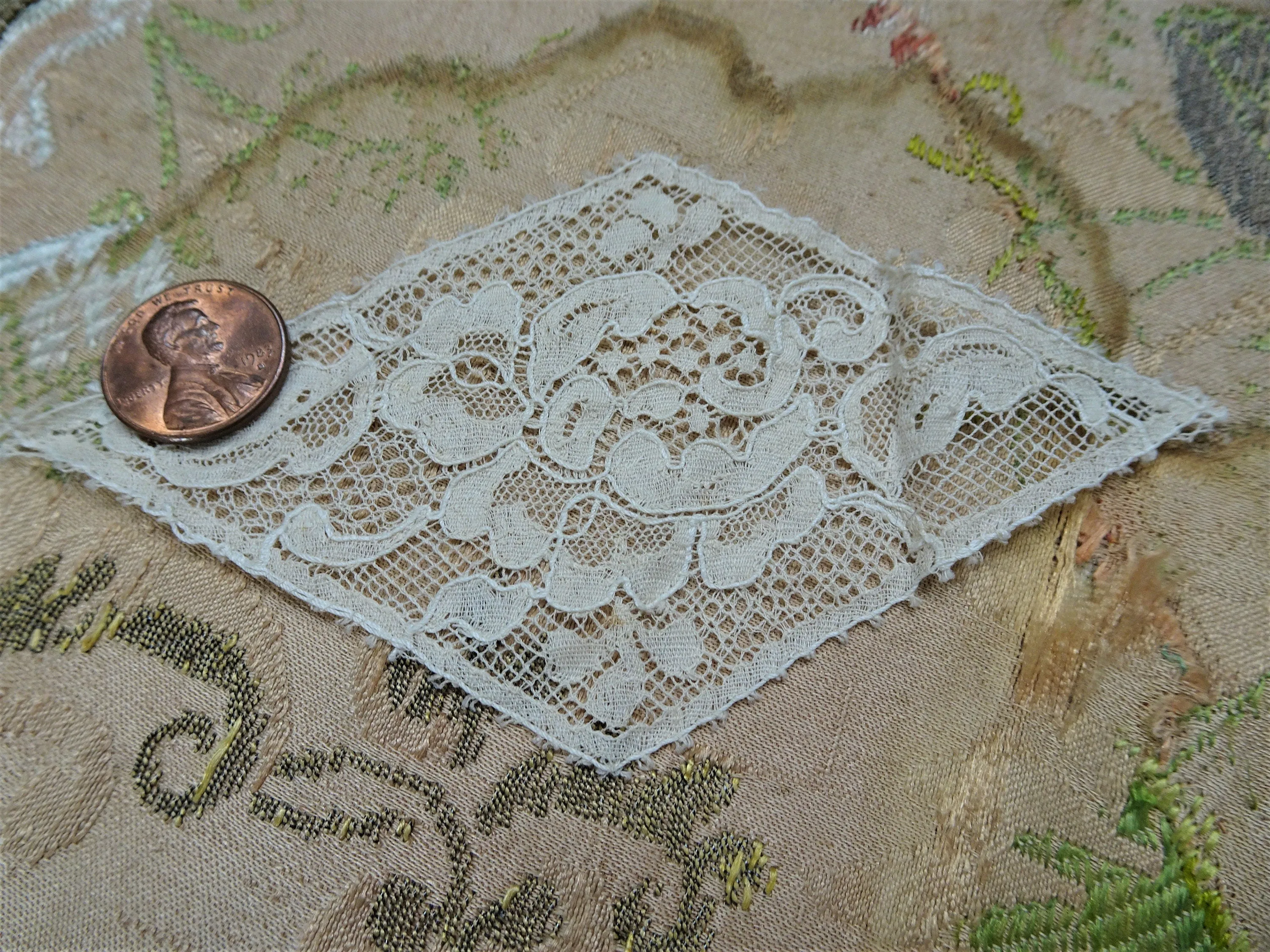 ANTIQUE French Lace Applique,Victorian,Edwardian,Antique Valenciennes,Blonde Lace,Netted Mixed Lace,For Dolls,Wedding Gowns,Collectible Lace