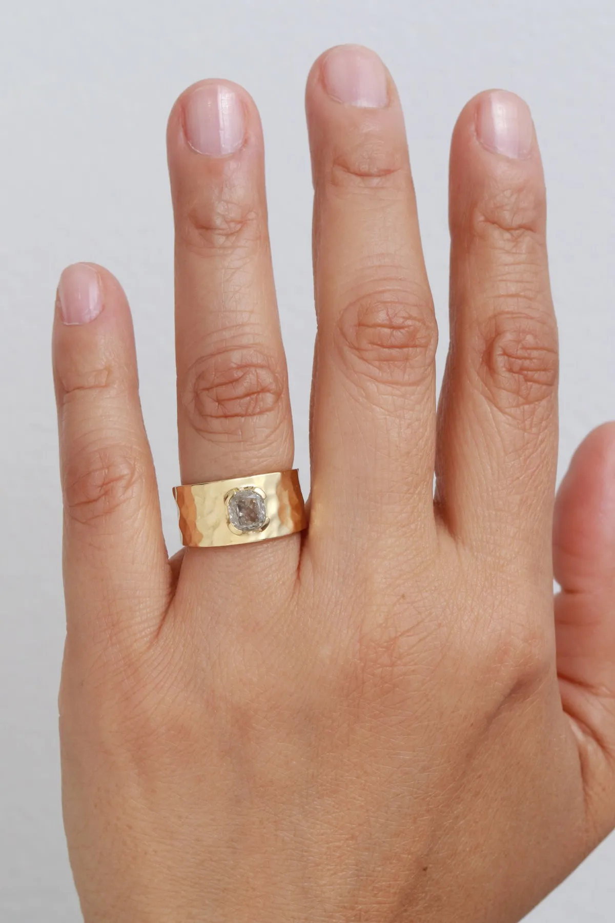 Armored Prong 1.08 carat Sapphire Cigar Band Ring