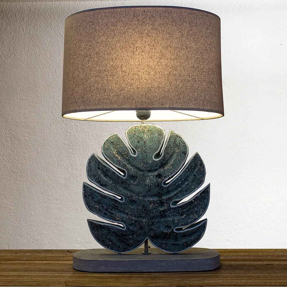Carved Table Lamp "Banyu"