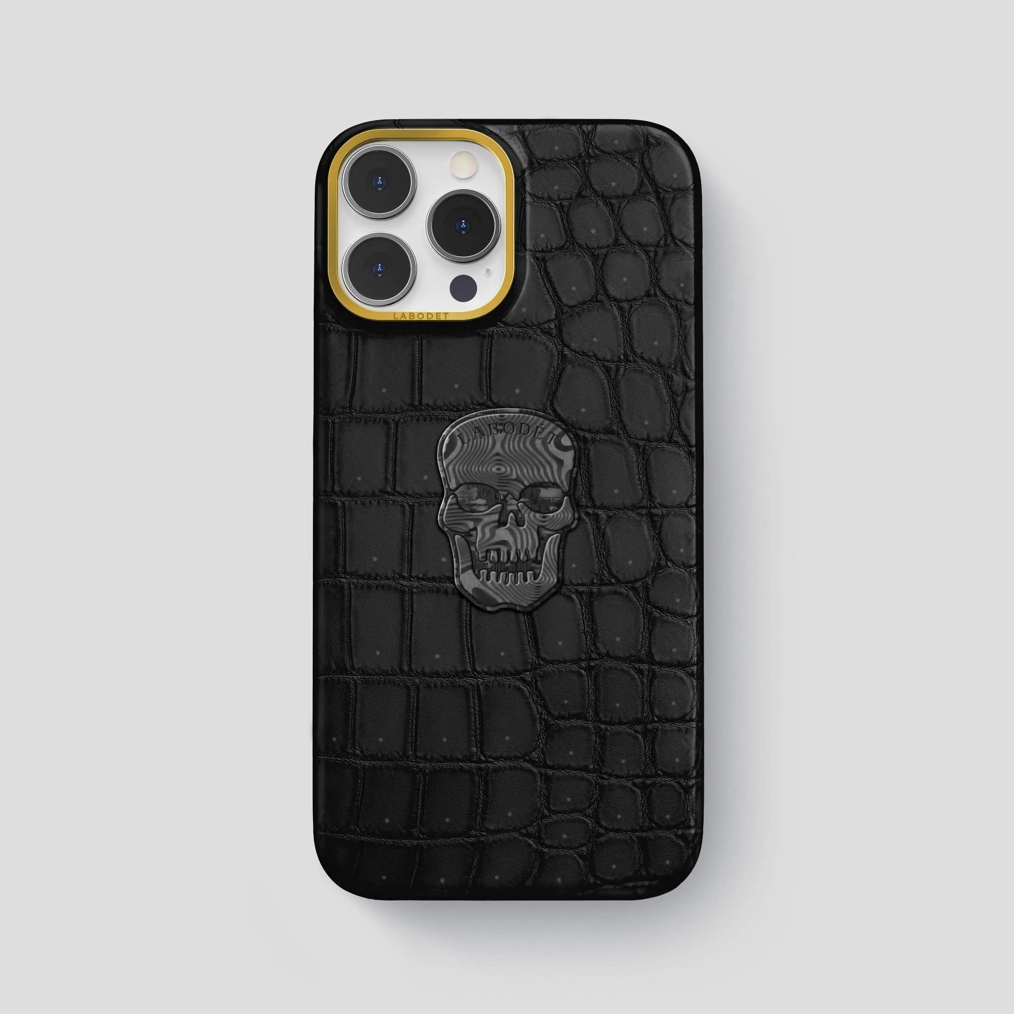 Classic Case With Carbon Skull For iPhone 14 Pro Max In Porosus Crocodile