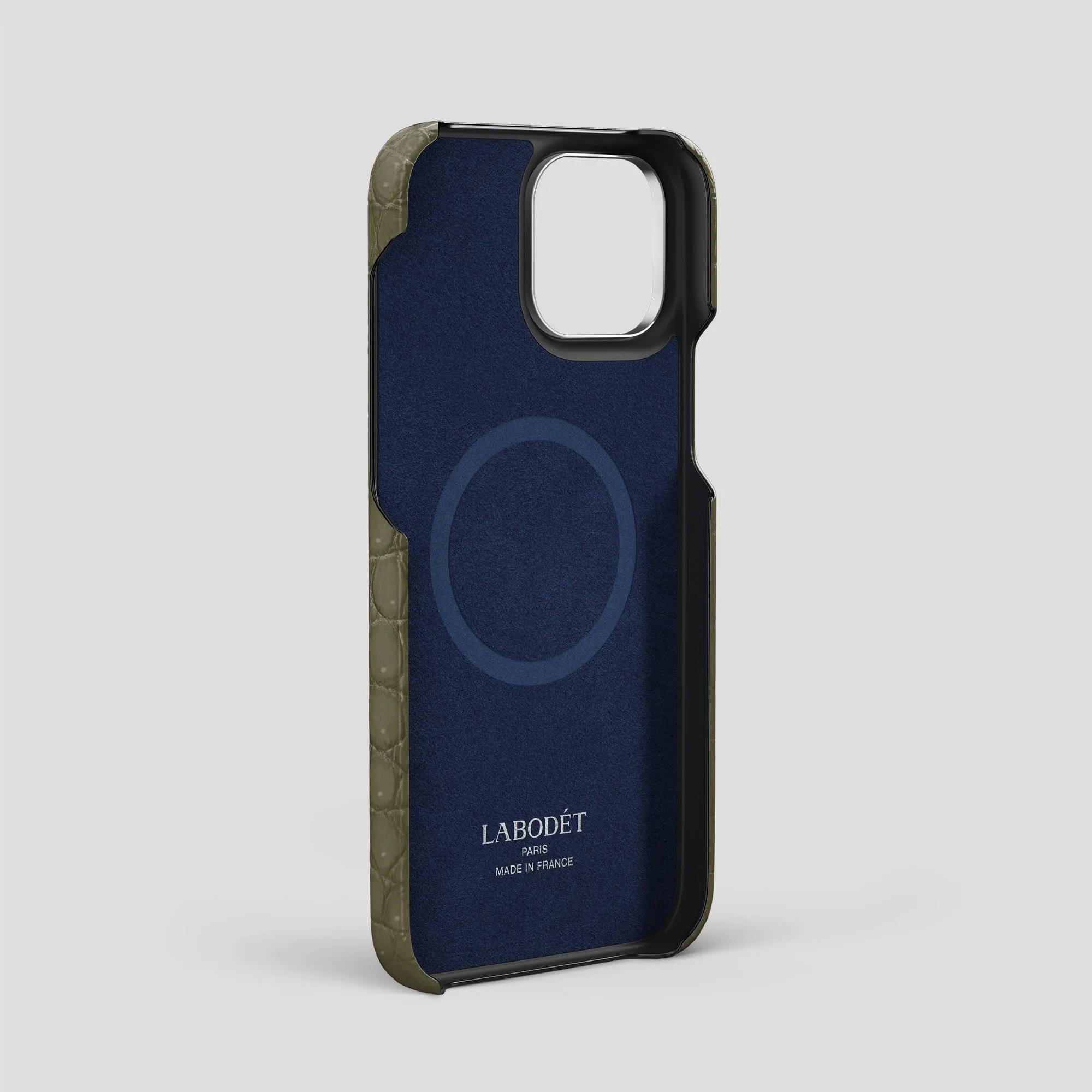 Classic Case With Carbon Skull For iPhone 14 Pro Max In Porosus Crocodile