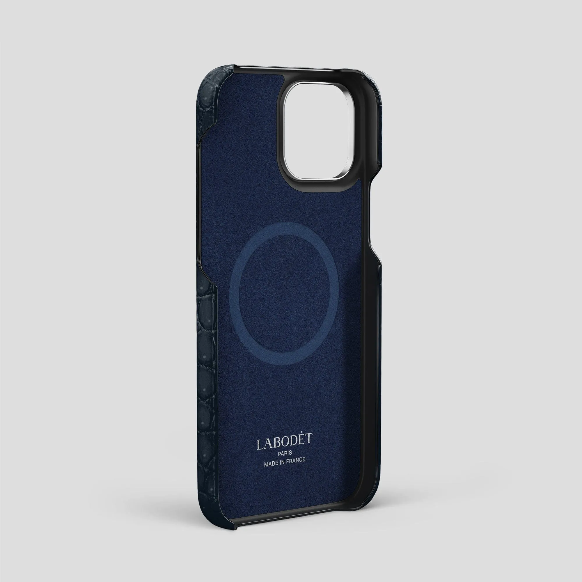 Classic Case With Carbon Skull For iPhone 14 Pro Max In Porosus Crocodile