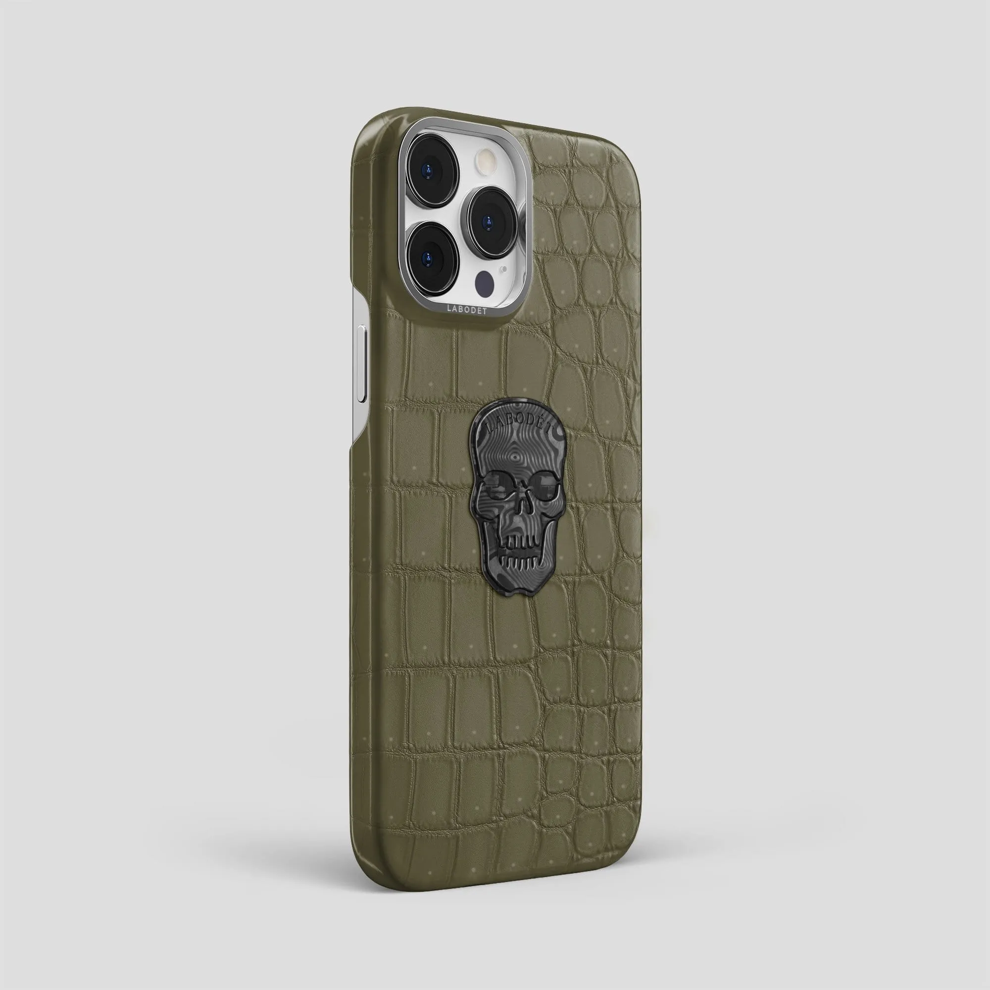 Classic Case With Carbon Skull For iPhone 14 Pro Max In Porosus Crocodile