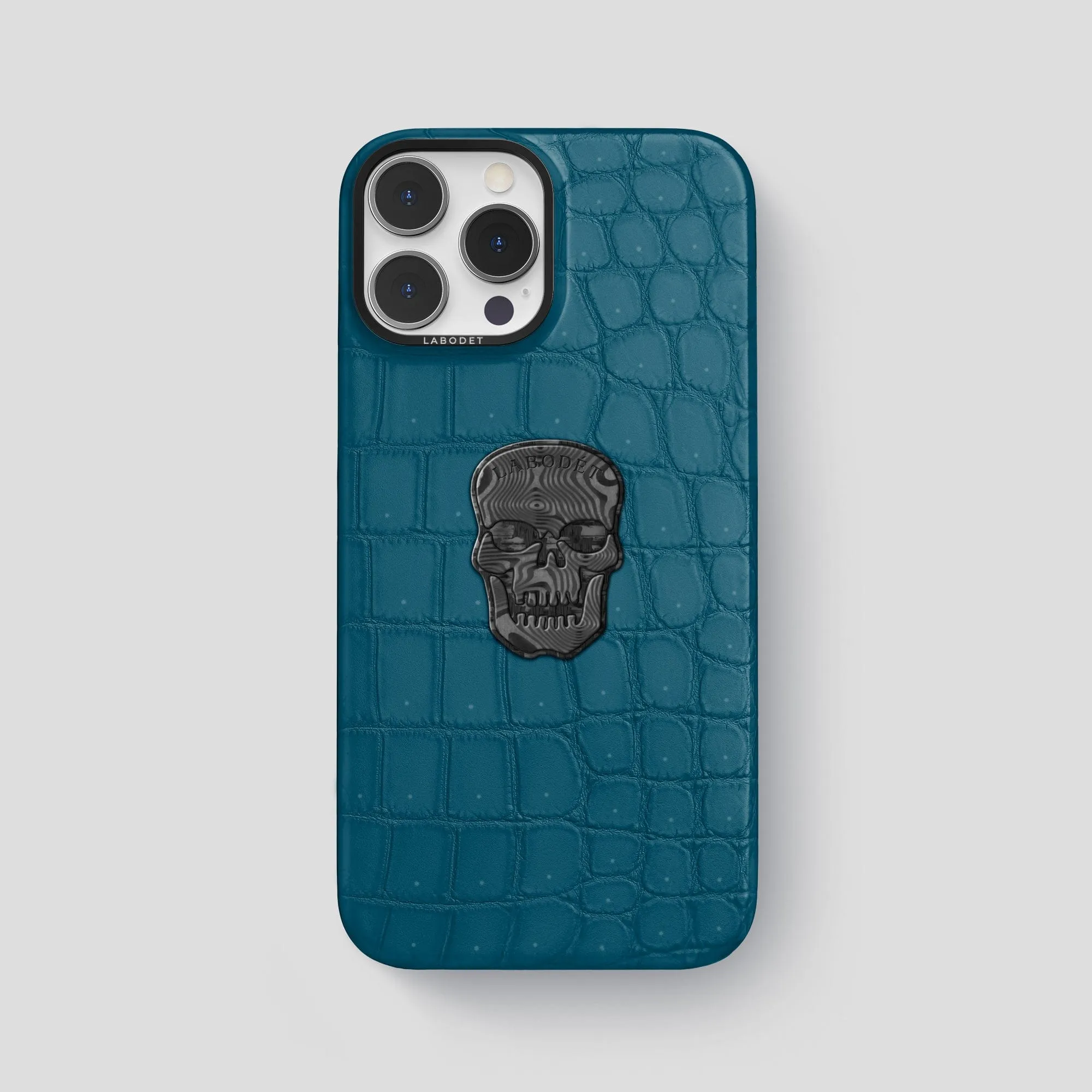 Classic Case With Carbon Skull For iPhone 14 Pro Max In Porosus Crocodile