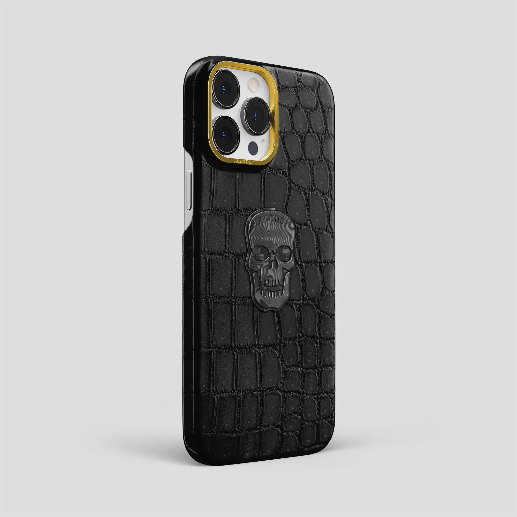 Classic Case With Carbon Skull For iPhone 14 Pro Max In Porosus Crocodile