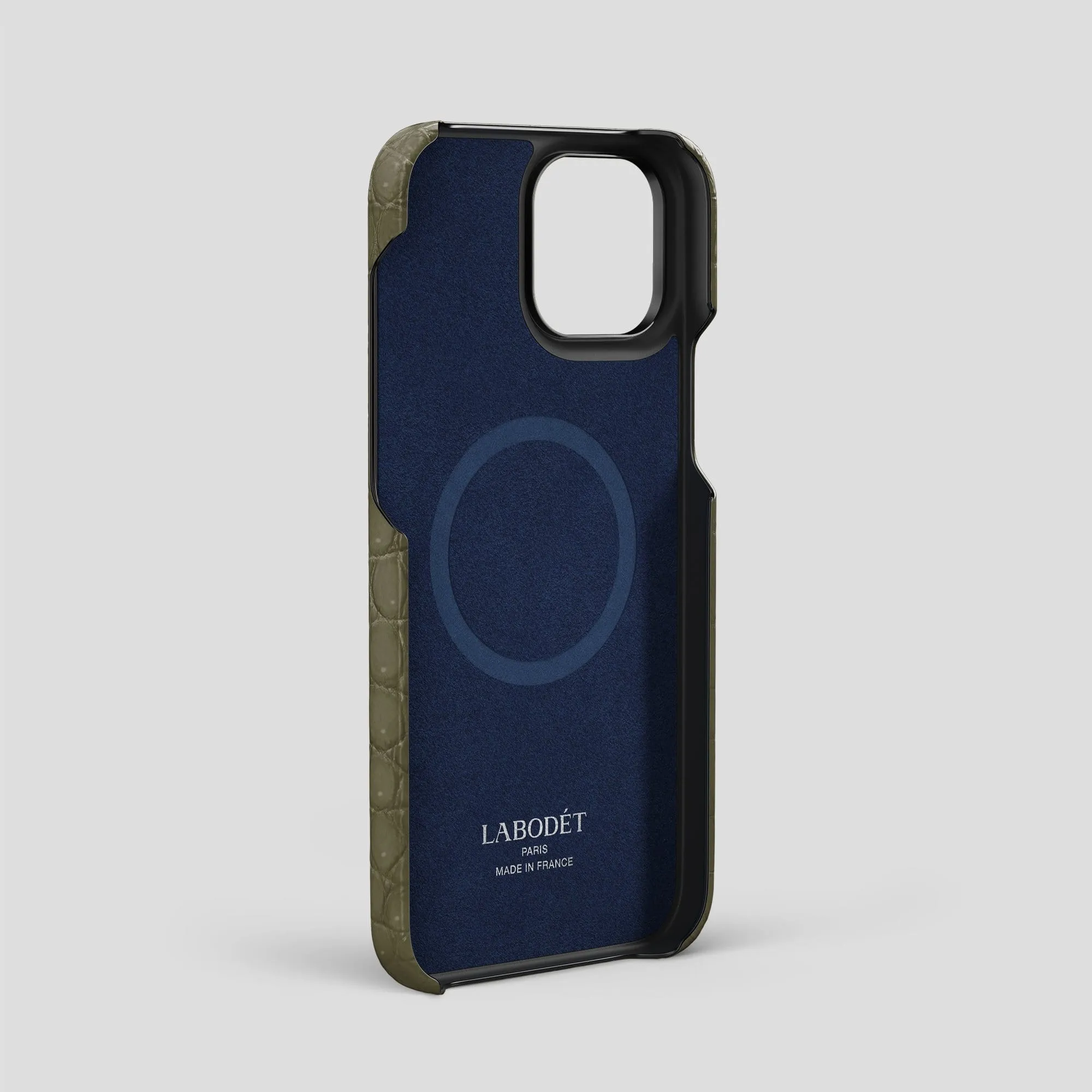 Classic Case With Carbon Skull For iPhone 14 Pro Max In Porosus Crocodile