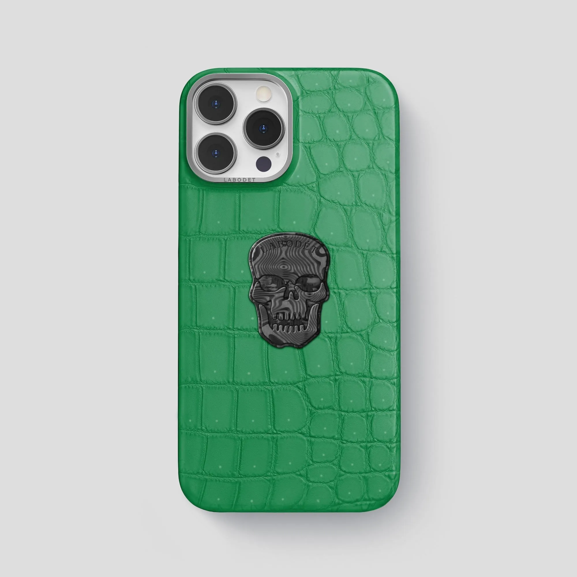 Classic Case With Carbon Skull For iPhone 14 Pro Max In Porosus Crocodile