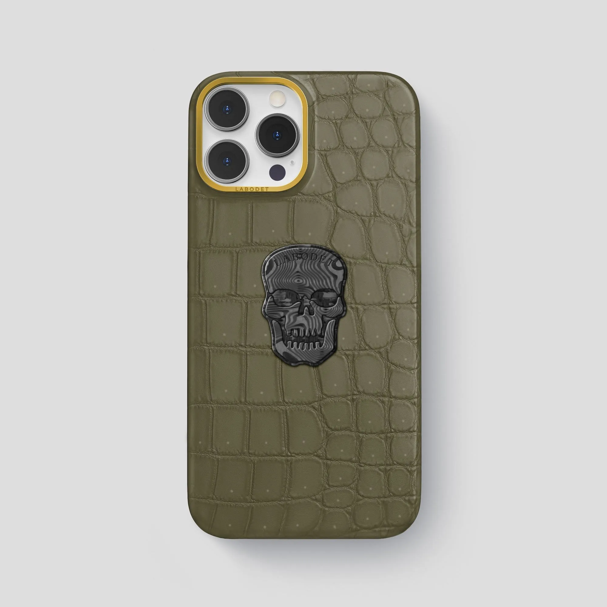 Classic Case With Carbon Skull For iPhone 14 Pro Max In Porosus Crocodile