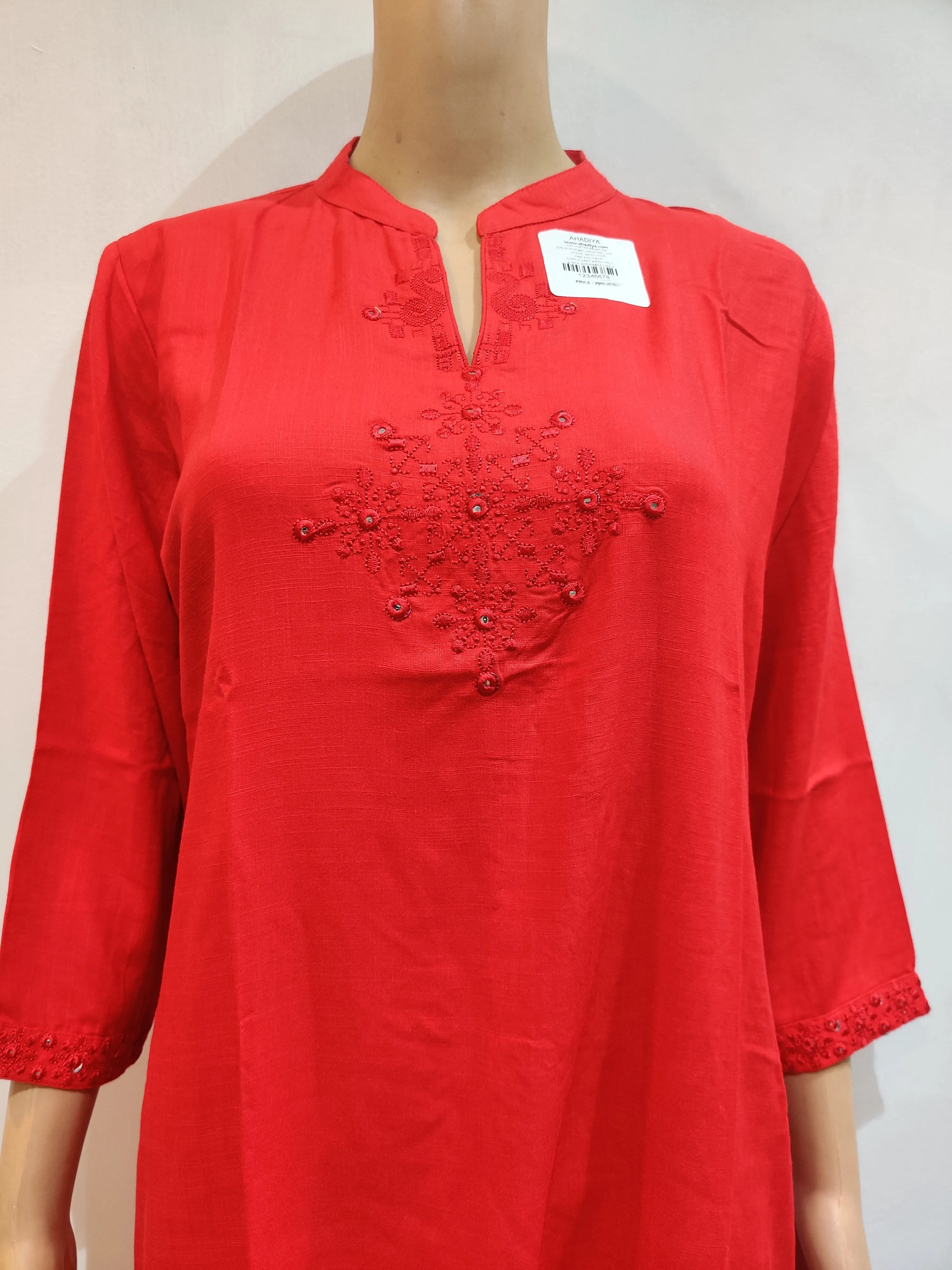 Cyclamen Kurti