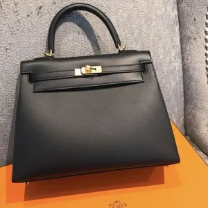 Hermès Kelly 25 Noir (Black) Sellier Sombrero Gold Hardware GHW
