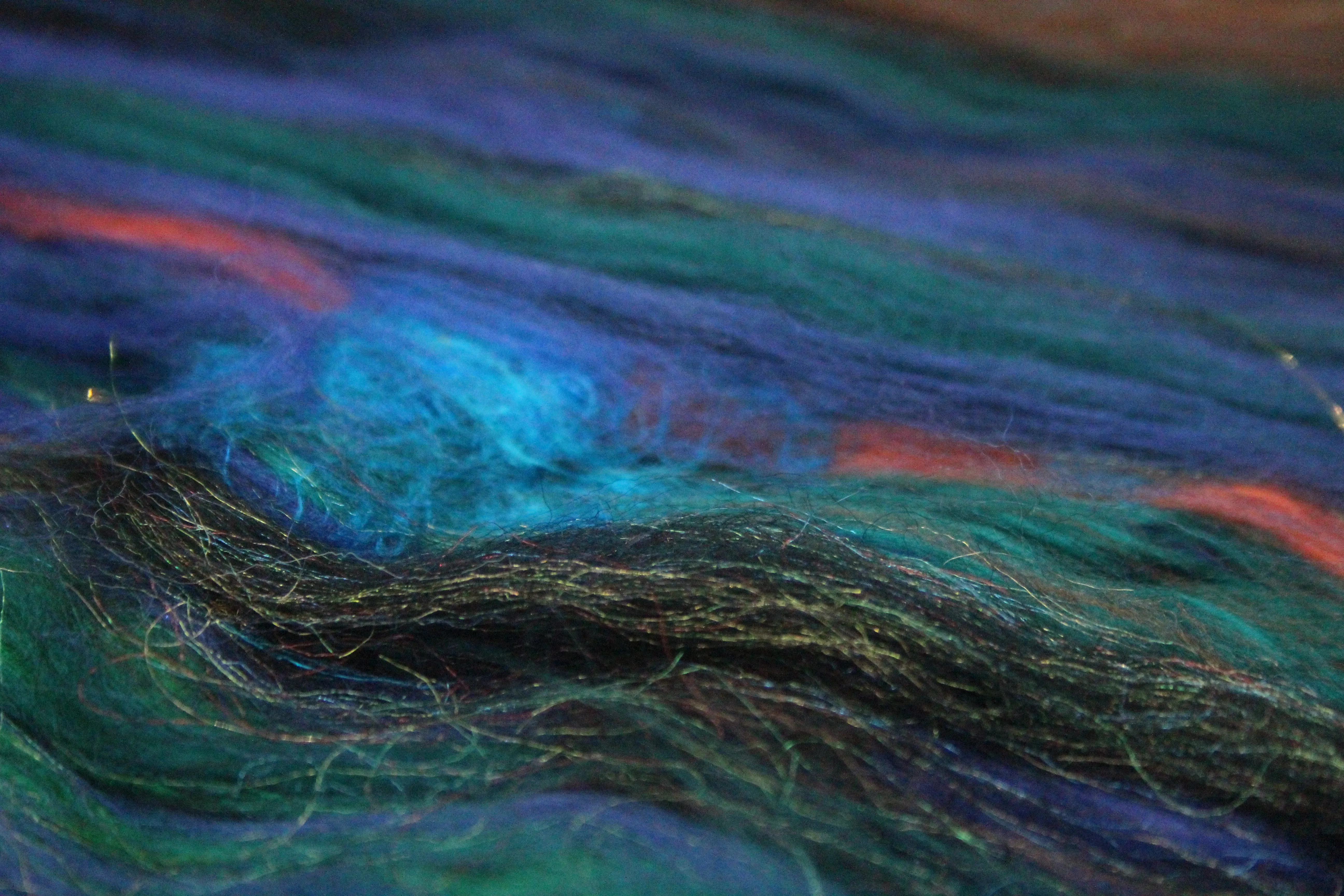 Merino Art Batt  - Black Brown Ultra-violet Green - 83 grams 2.9 oz - Wool for felting, spinning and weaving
