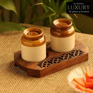 'Royal Garnishers' Old Fashioned Martban Ceramic Salt & Pepper Shaker Set With Sheesham Wooden Hand Carved Tray