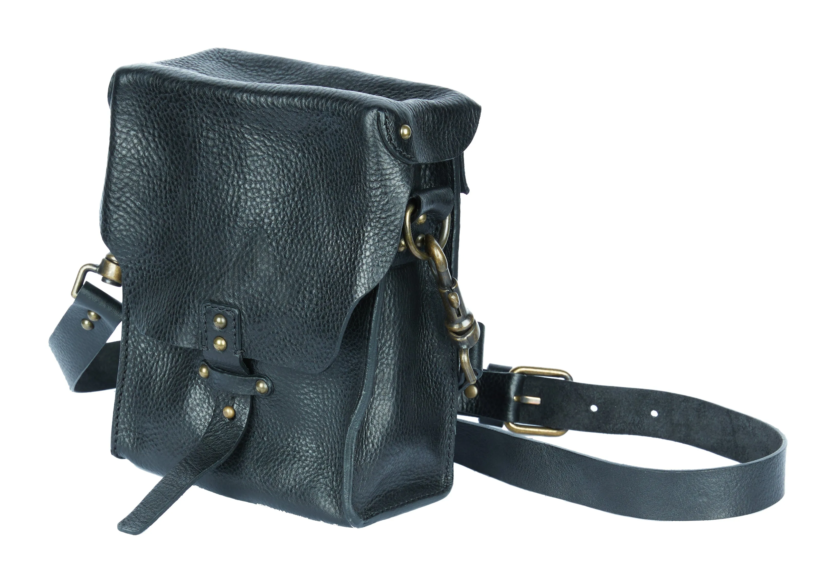 STRAPED LEATHER CAMERA BAG